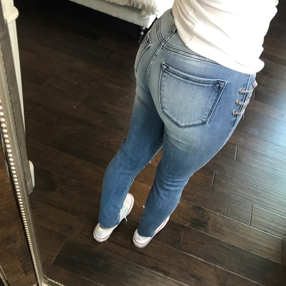 LAST//AΝΝ‘ LΝΝ‘iΝΝ‘tΝΝ‘tΝΝ‘lΝΝ‘eΝΝ‘ EΝΝ‘dΝΝ‘gΝΝ‘eΝΝ‘ - Picture 5 of 7